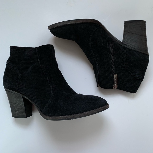 Aquatalia Black Suede Ankle Boots Booties Size 8 - Picture 1 of 11
